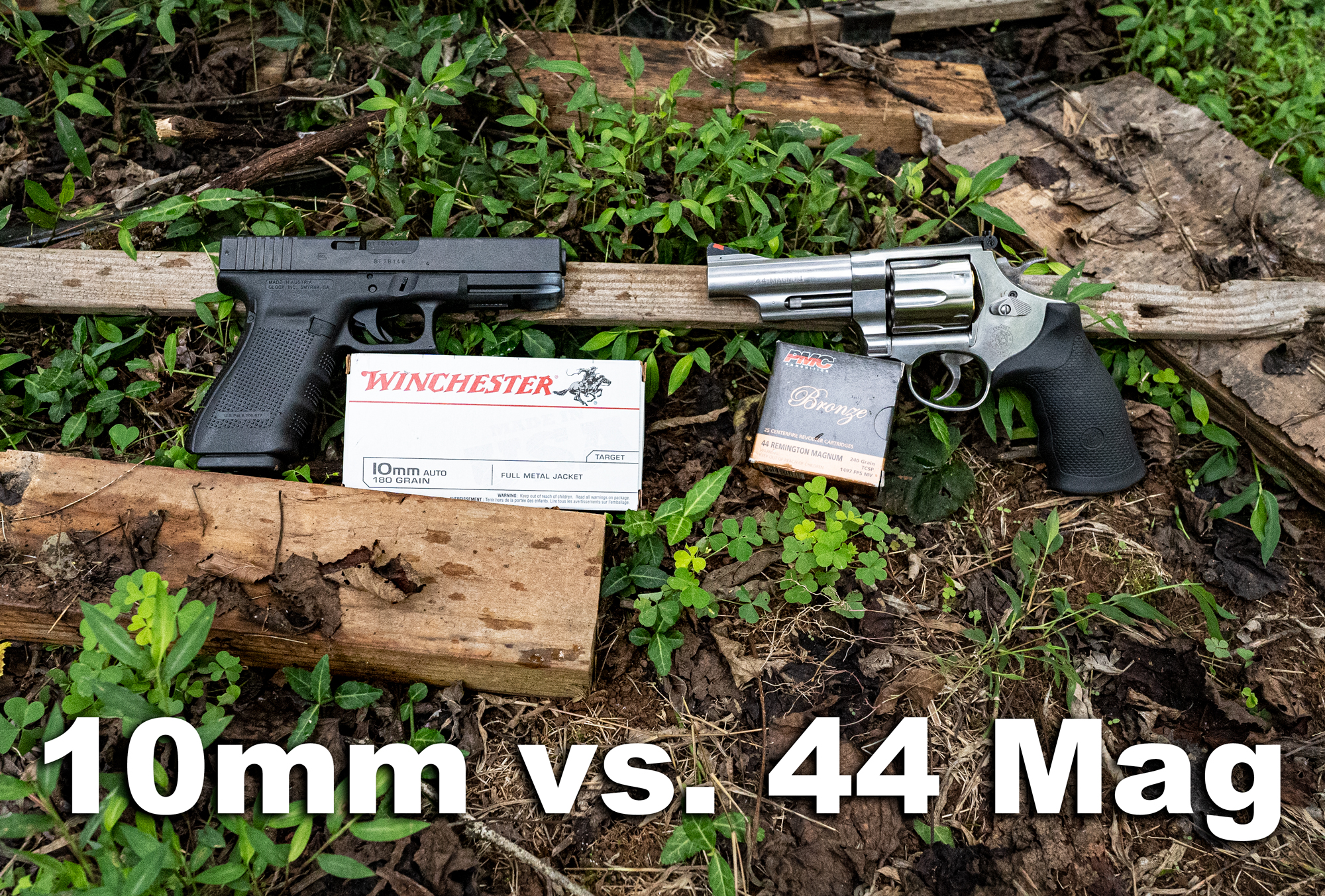 10mm vs 44 magnum pistols with ammo side by side