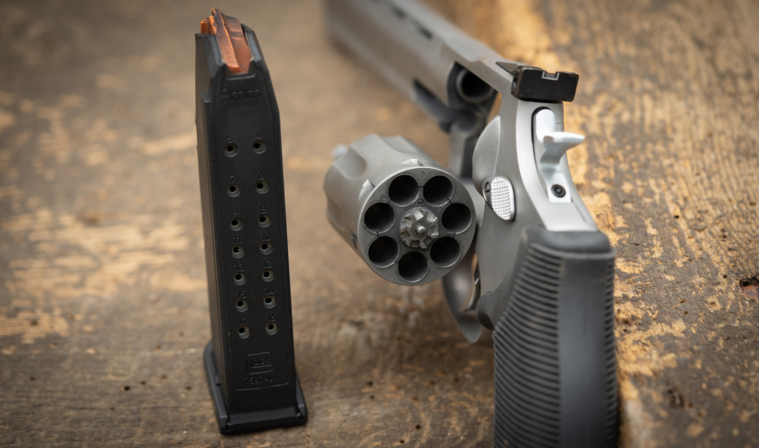 revolver vs pistol capacity demonstrated with guns