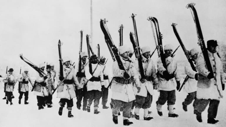 Soldiers marching in the winter war